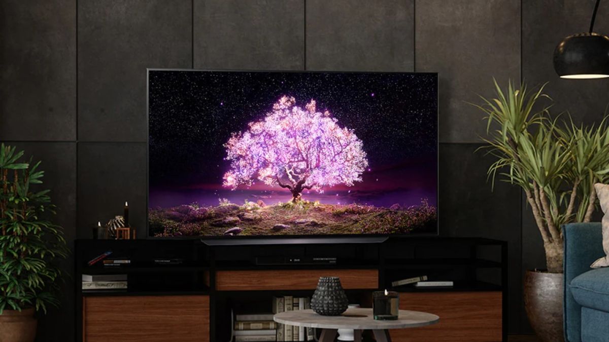 LG 55" 4K Ultra HDR OLED Smart TV | OLED55CS6LA.AEK